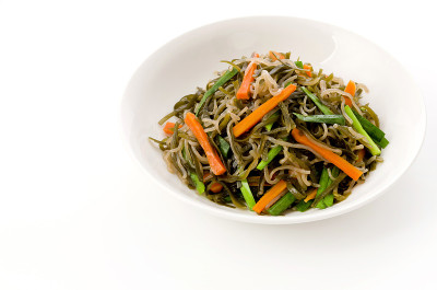 日本料理，冲绳料理，魔芋和胡萝卜炒海带