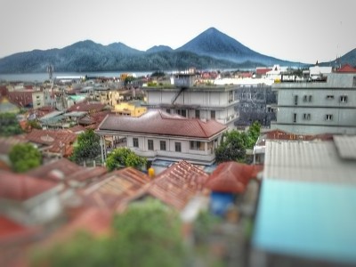 屋顶和山