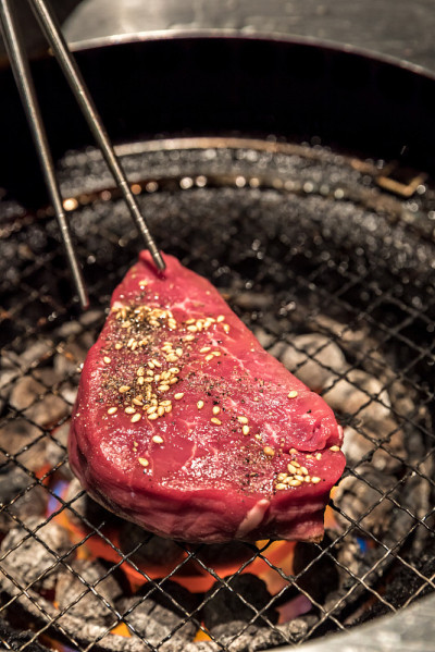 日式烧肉烤牛肉
