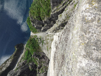 从布道石到吕瑟峡湾底部六百米的极景