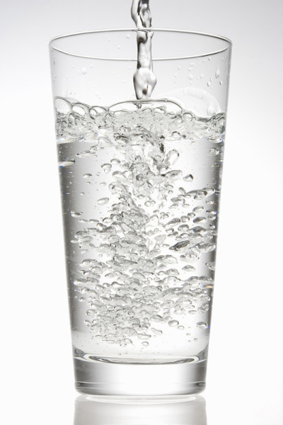 水