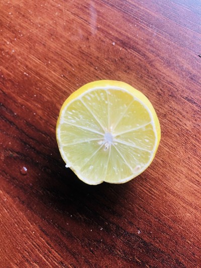 天然黄色切片柠檬，柑橘类水果
