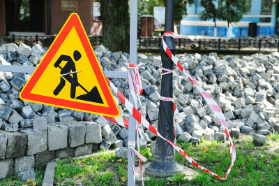 道路工程的交通标志。
