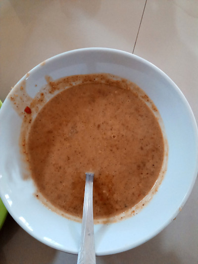 白碗照片里沙爹用的花生酱