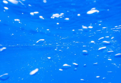 海水中有气泡