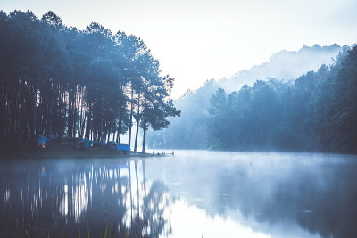 庞昂湖