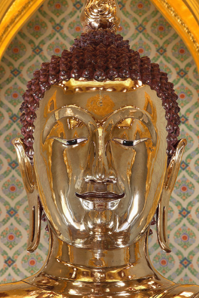 纯金佛像在Wat Traimit，泰国曼谷。