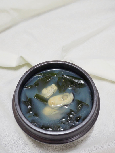 韩国美食牡蛎紫菜汤，美炖锅