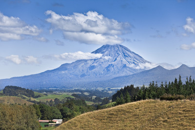 塔拉纳基火山，新西兰