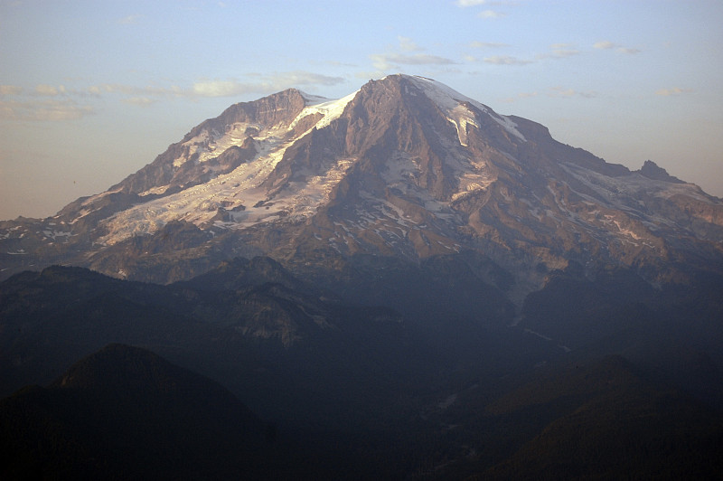 雷尼尔山