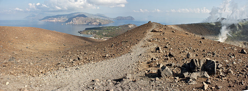 火山上的面包皮炸弹