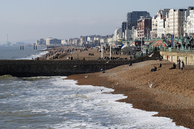 冬天的布莱顿海滩。东苏塞克斯。英格兰