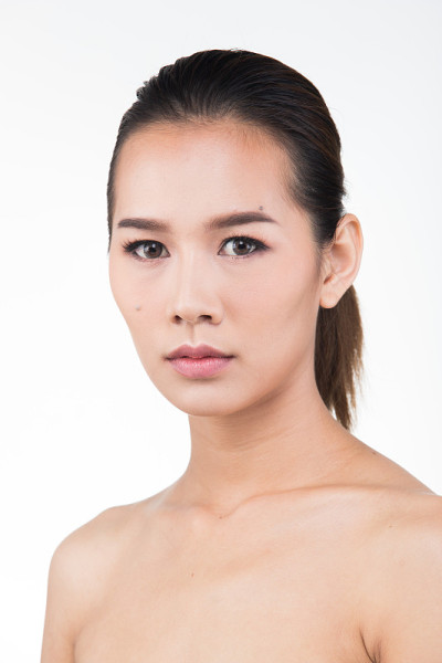 亚洲妇女黑头发，手，胳膊，手指