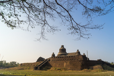 Htukkanthein寺庙，位于缅甸若开邦Mrauk U北部的一座小山上