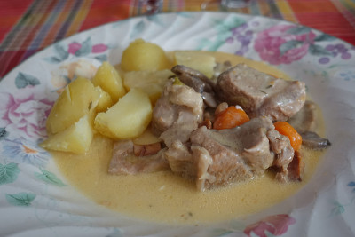 法式小牛肉配煮土豆