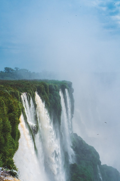 魔鬼喉瀑布景观在Iguazú