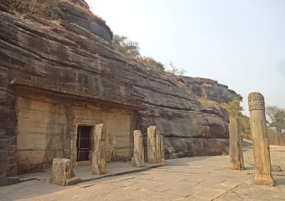 中央邦Vidisha Udayagiri Caves的雕塑和雕刻