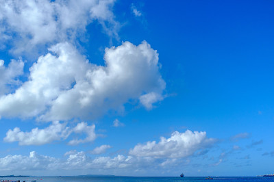 蓝色的天空