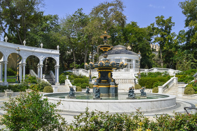 以及巴库爱乐喷泉公园的其他建筑