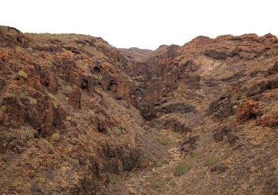 大加那利岛，岛上南部的Barranco del Toro的徒步旅行路线上的风景，充满了洞穴和岩洞，靠