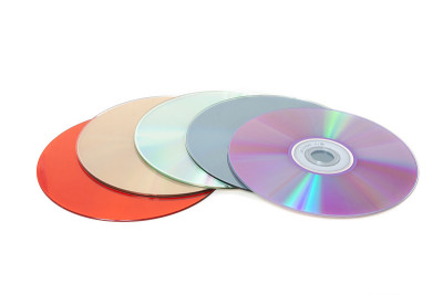 几张白色背景的多色CD