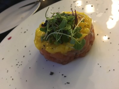 生鱼片的鲑鱼