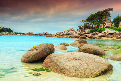 美丽的大西洋海岸花岗岩，佩罗古雷，法国
