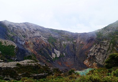 彩色火山口边缘的Poas火山哥斯达黎加II