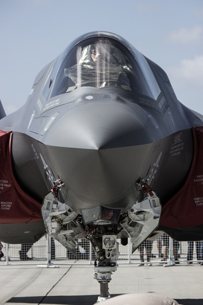 F - 35 b