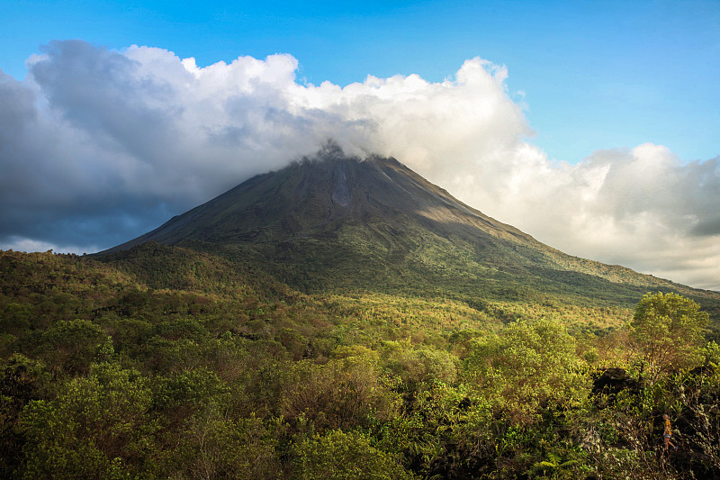 哥斯达黎加的阿雷纳尔火山