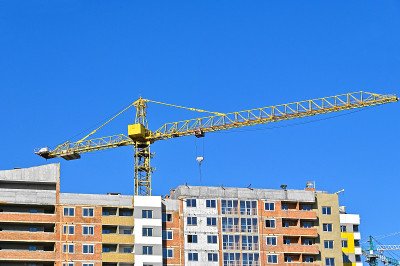 起重机及高层建筑工地