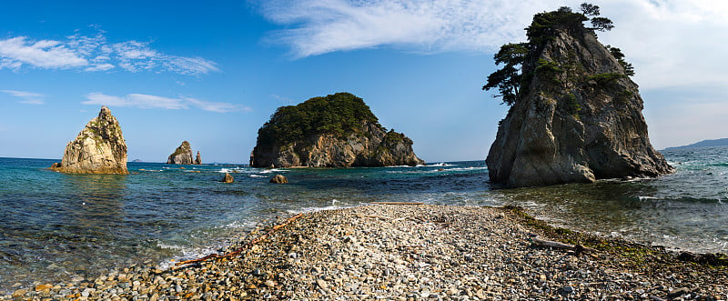 日本海戈尔什科夫河畔的松角湾。