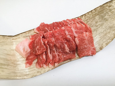 从肉店买的新鲜牛肉