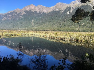 山映镜湖
