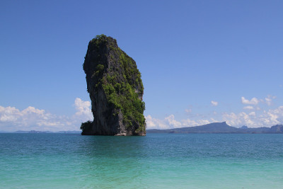 泰国甲米海的山