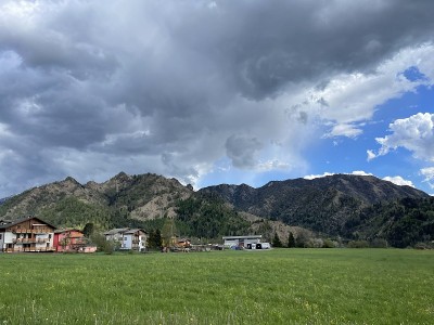 贝加莫山谷