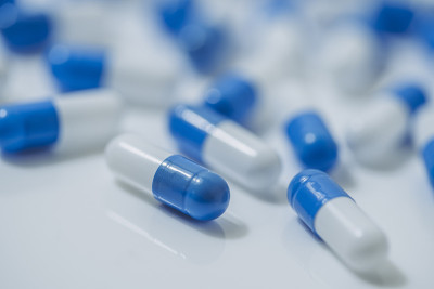 蓝白胶囊的医学影像