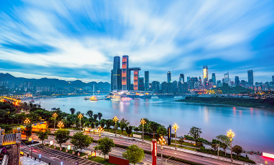 现代城市建筑的夜景和天际线