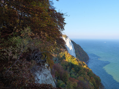 鲁根岛
