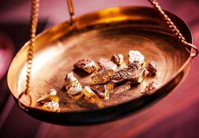 黄金。