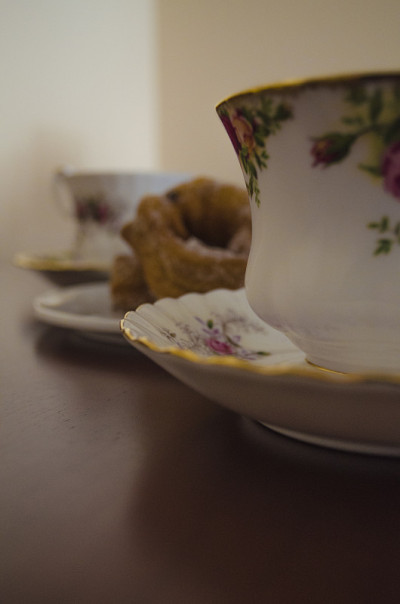 茶和甜甜圈