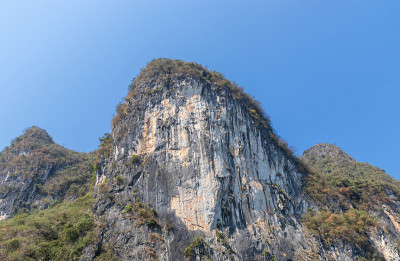 喀斯特山脉位于漓江