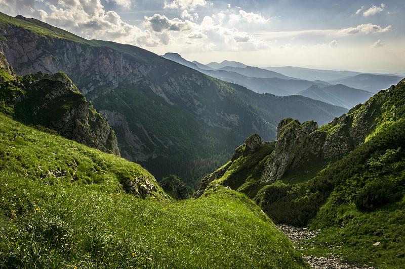 令人惊叹的夏季山地景观。西方Tatras。波兰。