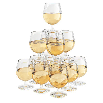 香槟葡萄酒杯金字塔