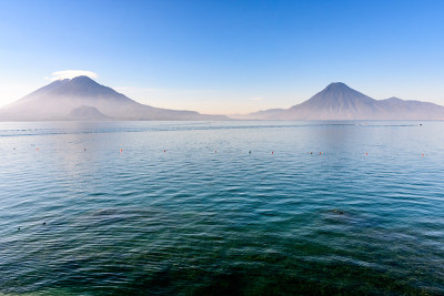 阿特兰，托利曼和圣佩德罗火山，阿特兰湖，危地马拉