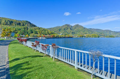 日本北海道洞爷湖和Yotei山的风景。