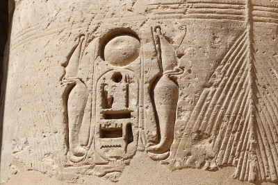 埃及象形文字在Medinet Habu神庙，卢克索，埃及