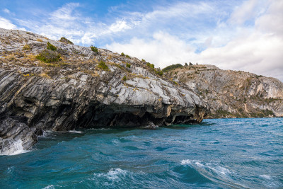 大理石洞穴(Capillas del Marmol)，卡雷拉将军湖，布宜诺斯艾利斯湖景观，巴塔哥尼亚