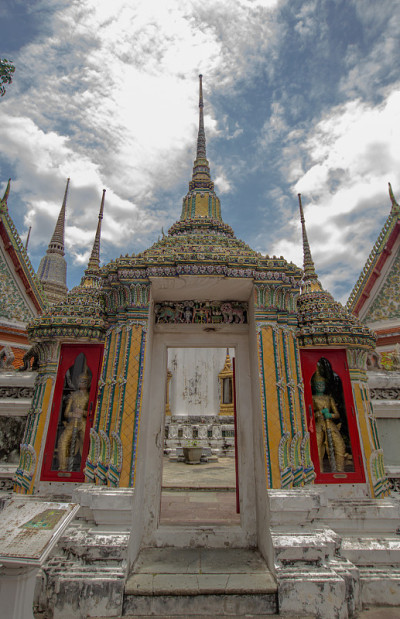 泰国wat po寺庙的入口