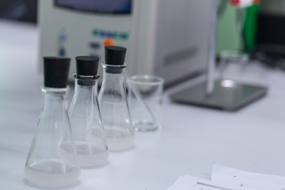生物柴油生产是在实验室生产生物柴油的过程。